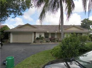 1000 NW 110th Ln, Pompano Beach, FL 33071