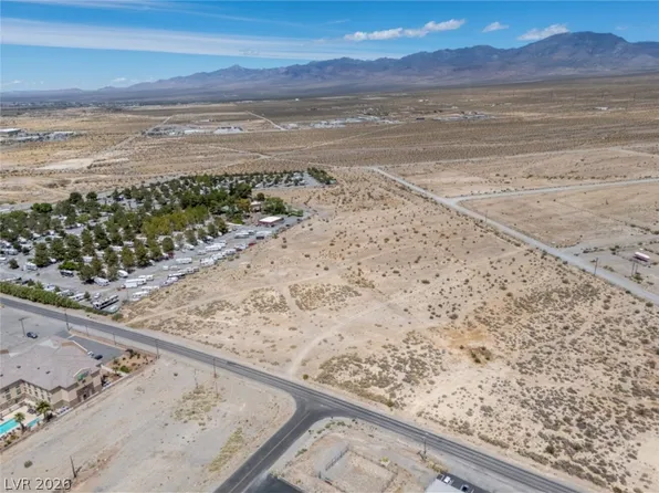 951 S Shoshone Dr, Pahrump, NV 89048