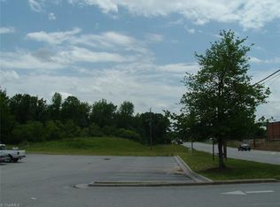 801 Julian Ave, Thomasville, NC 27360