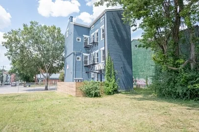 1904 Linn St #2 — Photo 7