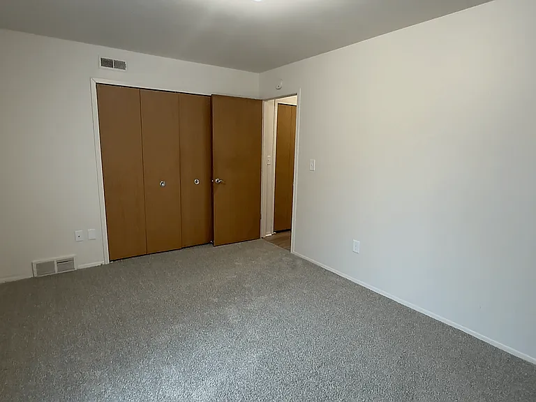 Eastwood Village Apartments — Photo 61