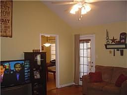 4th image of 2412 Calico Ct