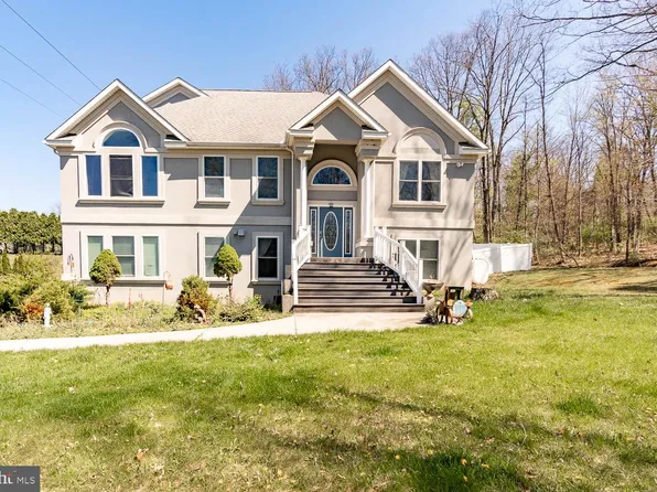 321 Mount Nittany Rd, Lemont, PA 16851