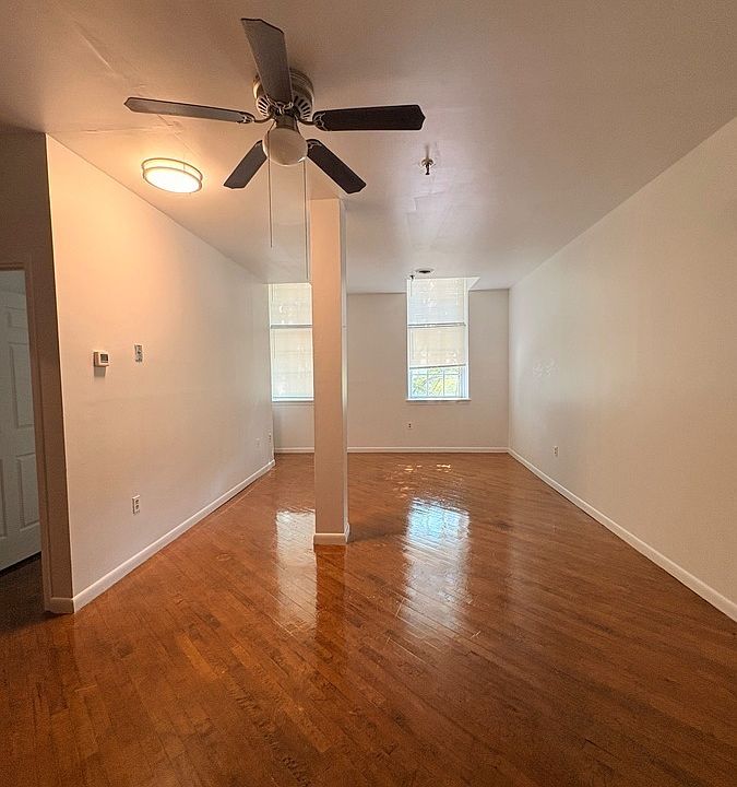 1st image of 550 Pearl St APT 207