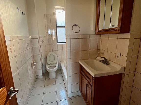 5th image of 374 Eastern Pkwy APT E8