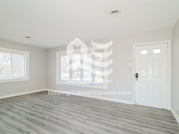 756508_005_living_room_14350592.jpg