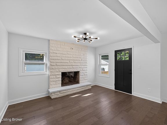 3rd image of 1249 Springdale Dr