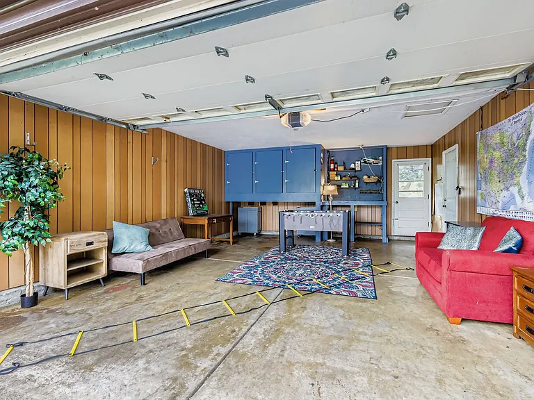 375 Pebblecreek Dr — Photo 27