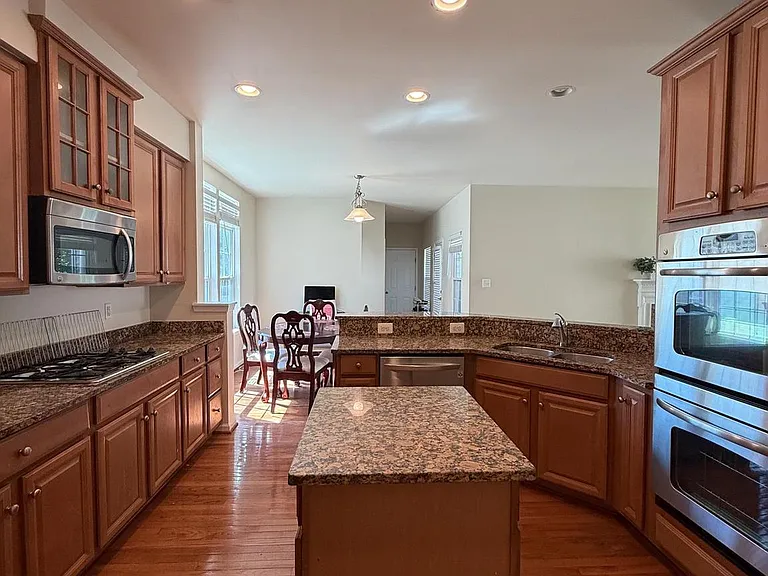 12489 Pfitzner Ct — Photo 7