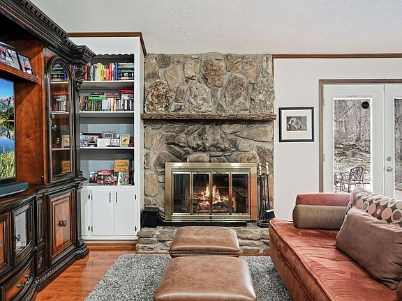 5th image of 630 Julia Dr