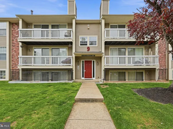 100 Kenwood Dr, Sicklerville, NJ 08081