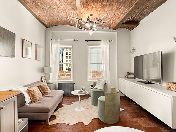 5th image of 205 W 57th St APT 11DB