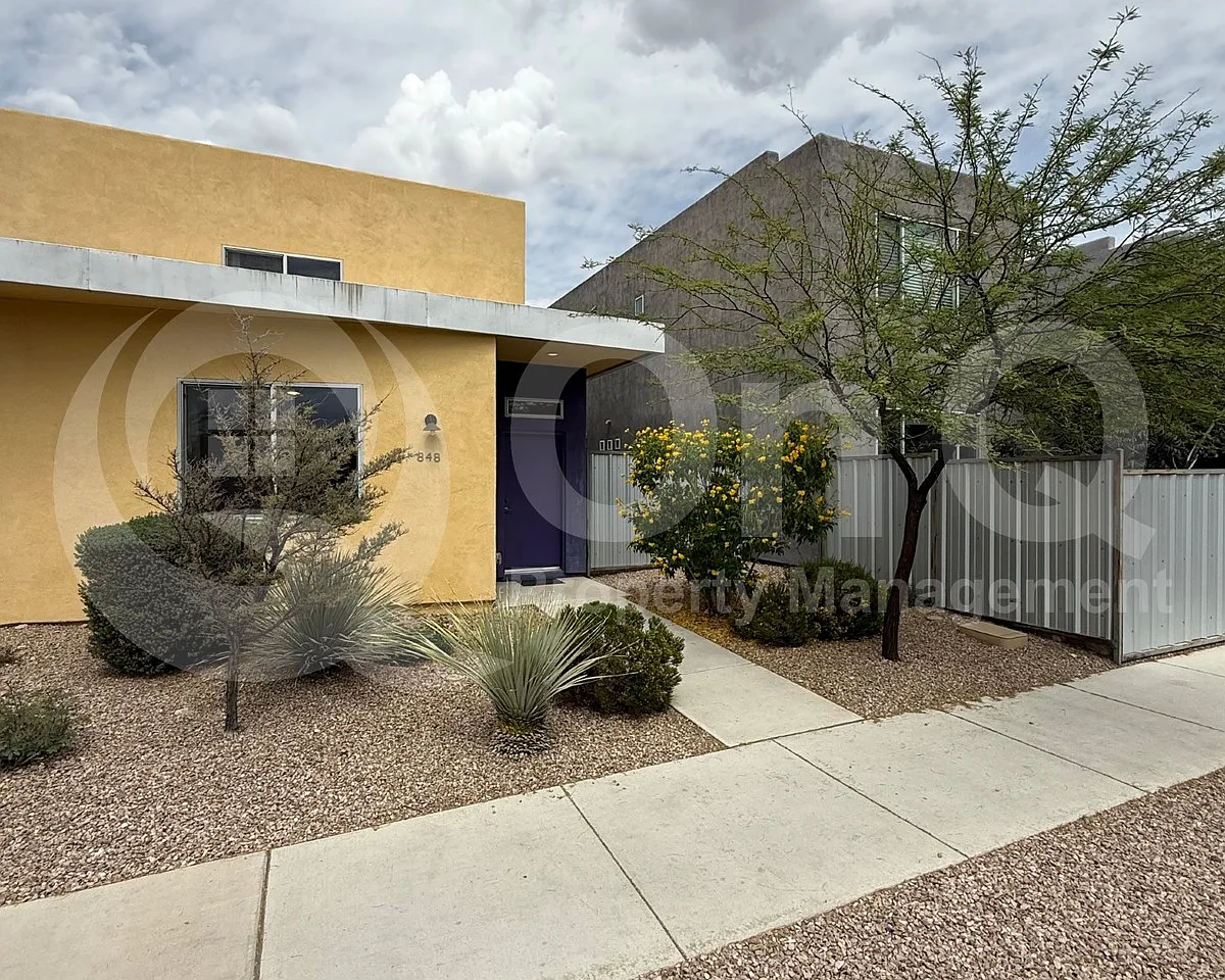 Building Photo - 848 E Park Modern Dr