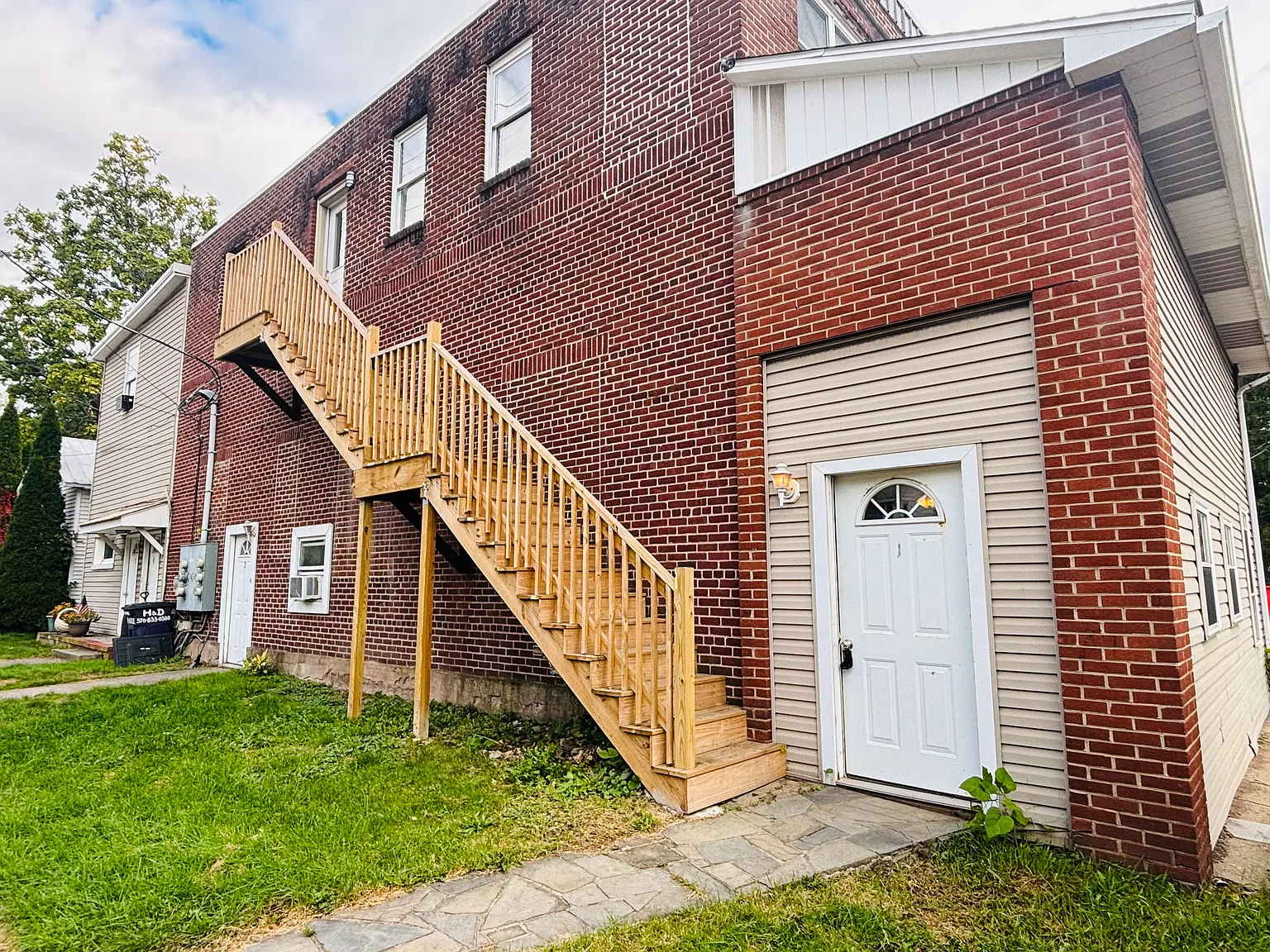 106 Main St — Photo 1