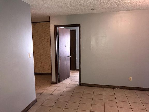 4th image of 106 Limoges St APT A