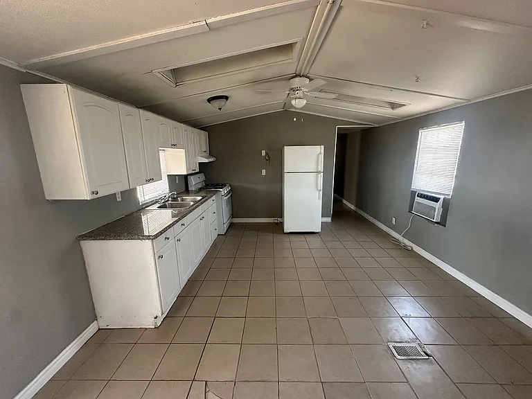 201 Shoshone Ln — Photo 7
