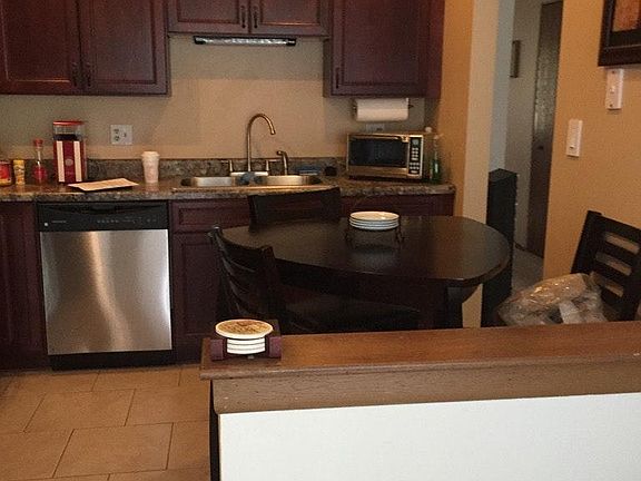 5th image of 950 Cross Creek Dr N APT Bb2