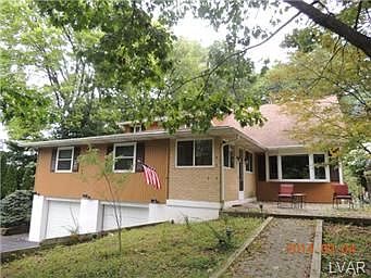 3rd image of 431 Dogwood Terrace