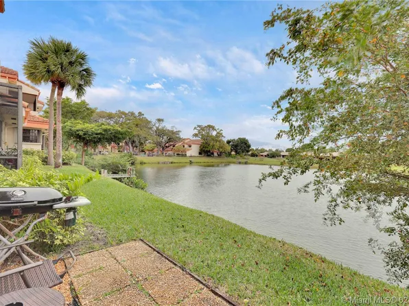 3507 Emerald Oaks Dr #1804, Hollywood, FL 33021