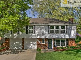 9215 Moody Park Dr, Overland Park, KS 66212