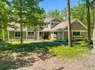 4563 Stoney Hill Ct, Harbor Springs, MI 49740