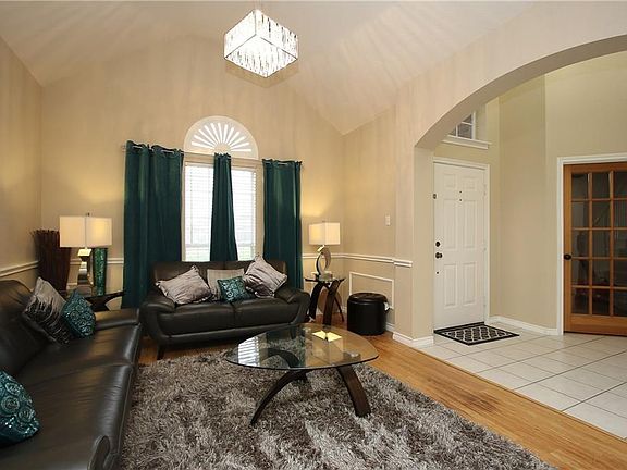 5th image of 2444 Greenwich Dr