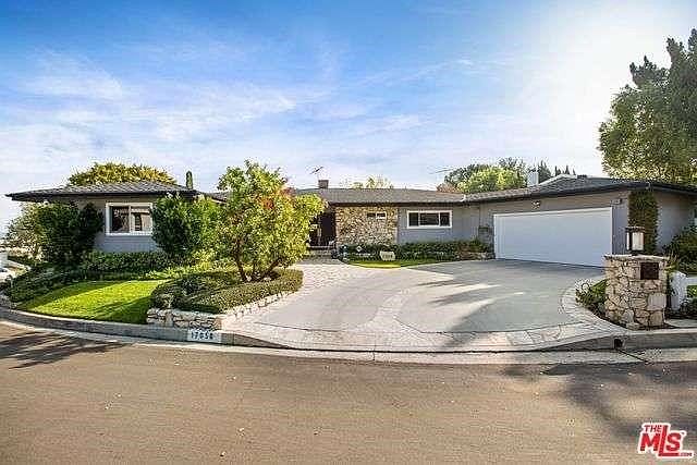 1st image of 17058 Strawberry Dr