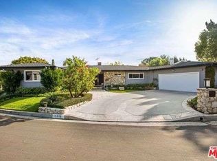 17058 Strawberry Dr, Encino, CA 91436
