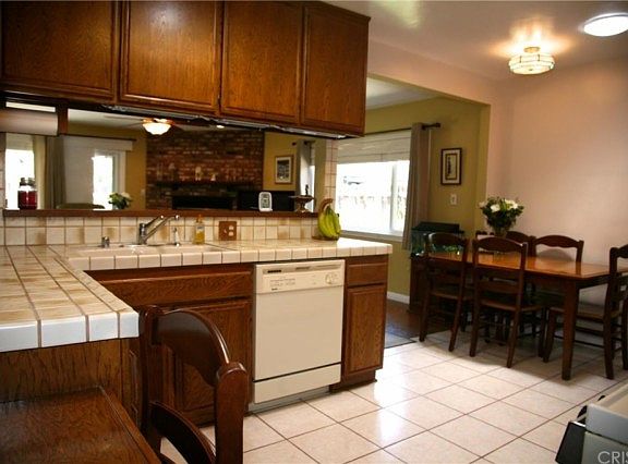 5th image of 17556 Baltar St
