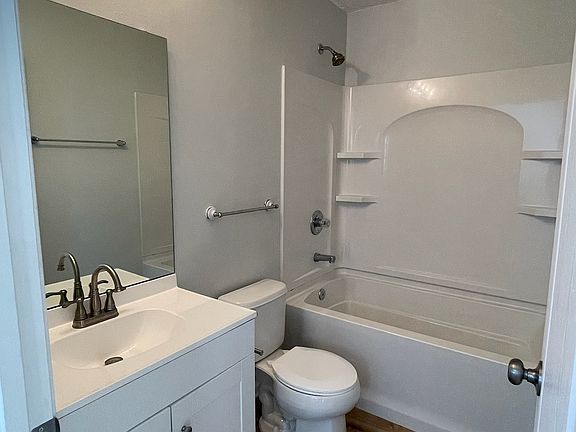 4th image of 232 Sienna Place St