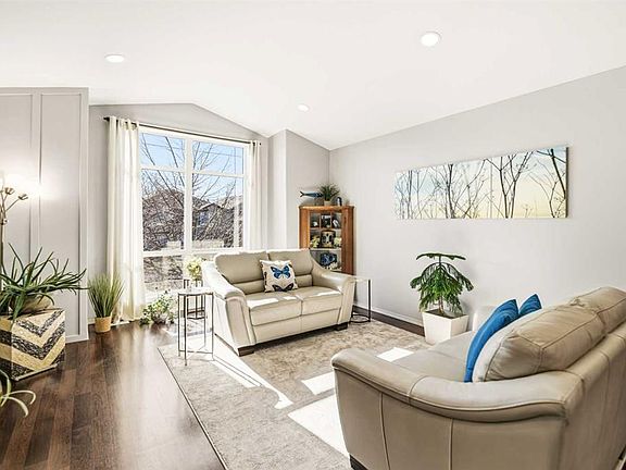 3rd image of 60 SE Garden Rd