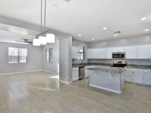 3879 E Santa Fe Ln, Gilbert, AZ 85297