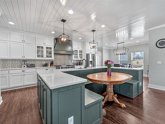 5th image of 11775 Giles Rd