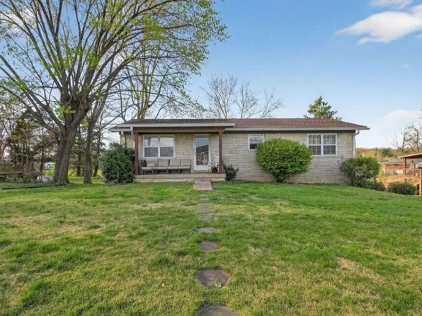 331 SW Circle Dr, Scottsville, KY 42164