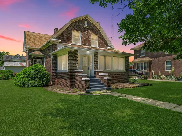 301 N Main St, Fithian, IL 61844