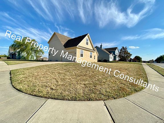 3rd image of 5429 NE Holiday Dr