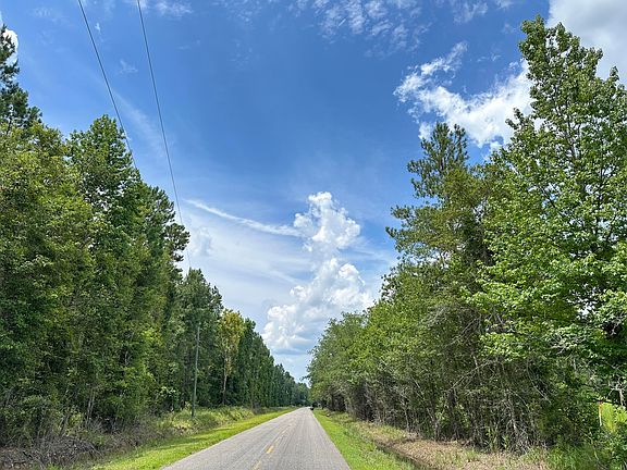 2nd image of 1840 Calamus Pond Rd