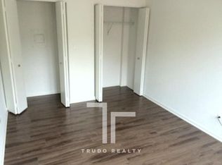 160 W Goethe St #F, Chicago, IL 60610