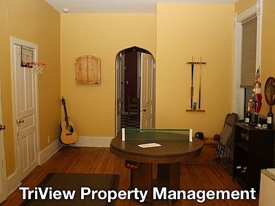 4th image of 2107 N Kenmore Ave APT 1F