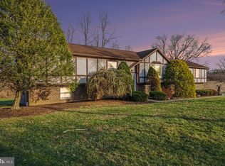 141 Simmons Rd, Mechanicsburg, PA 17055