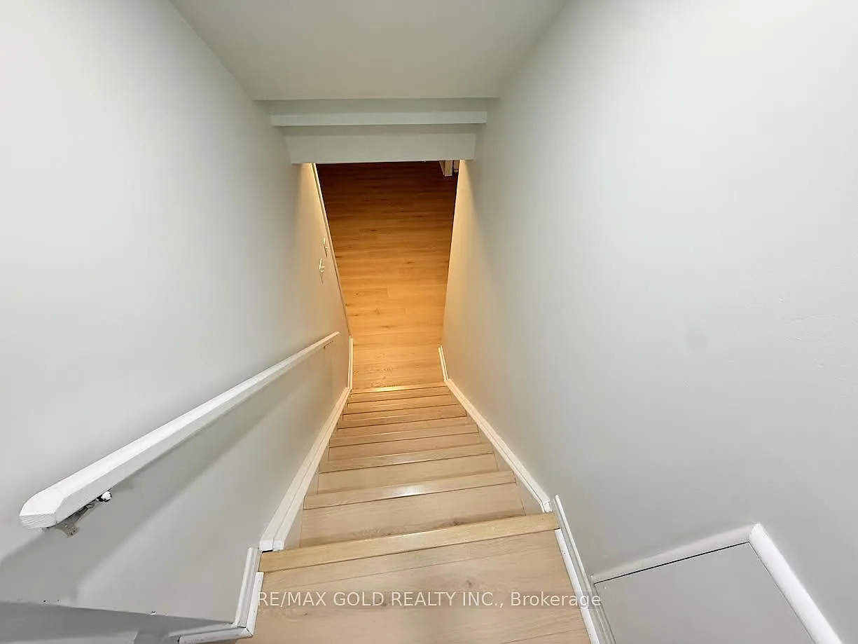 2 bed, $1,800 — Photo 2