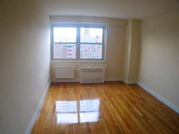 5th image of 80 Riverdale Ave APT 11A