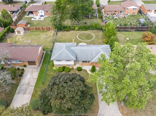 744 Lynn St, Windsor, ON N9G1G7