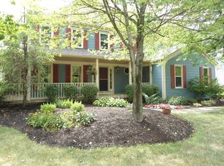 585 Walnut Ridge Trl, Aurora, OH 44202