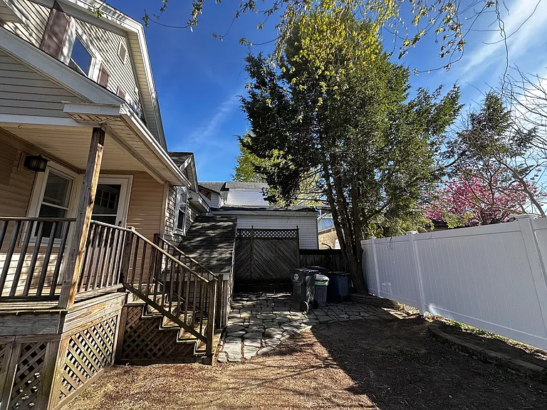 11 Porter St — Photo 3