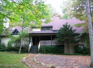 350 Edwin Ln, Stroudsburg, PA 18360