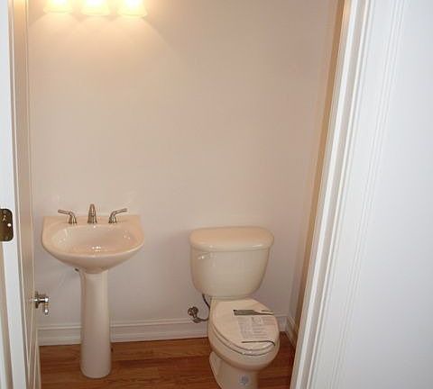 1/2 Bath