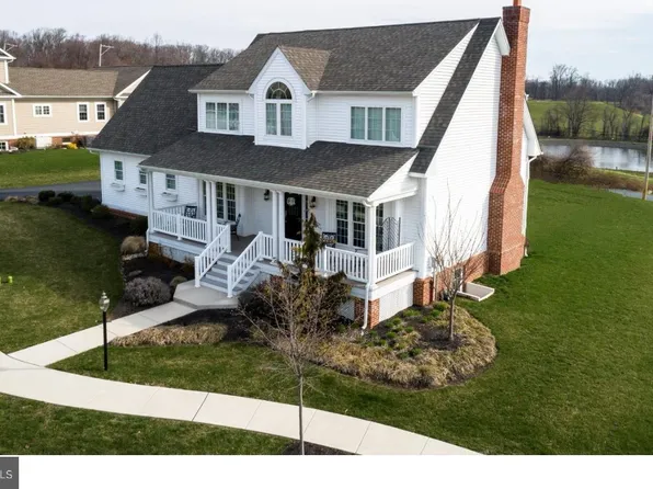 415 Fairmont Dr, Chester Springs, PA 19425