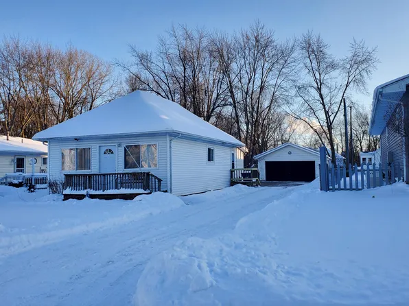 215 Delaware St, East China, MI 48054