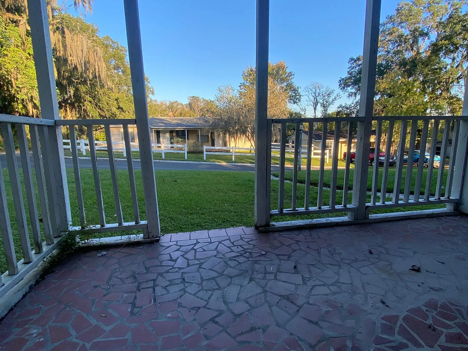 2 bed, 900 sqft, $1,300 — Photo 2